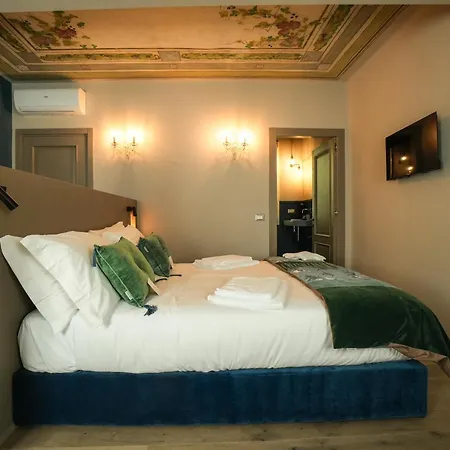 Sant'eufemia 30 Bed and Breakfast